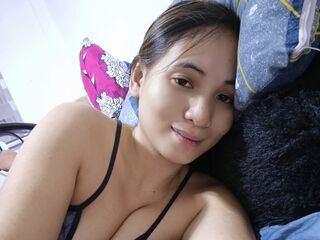 Webcam model DelilahMary from LiveJasmin