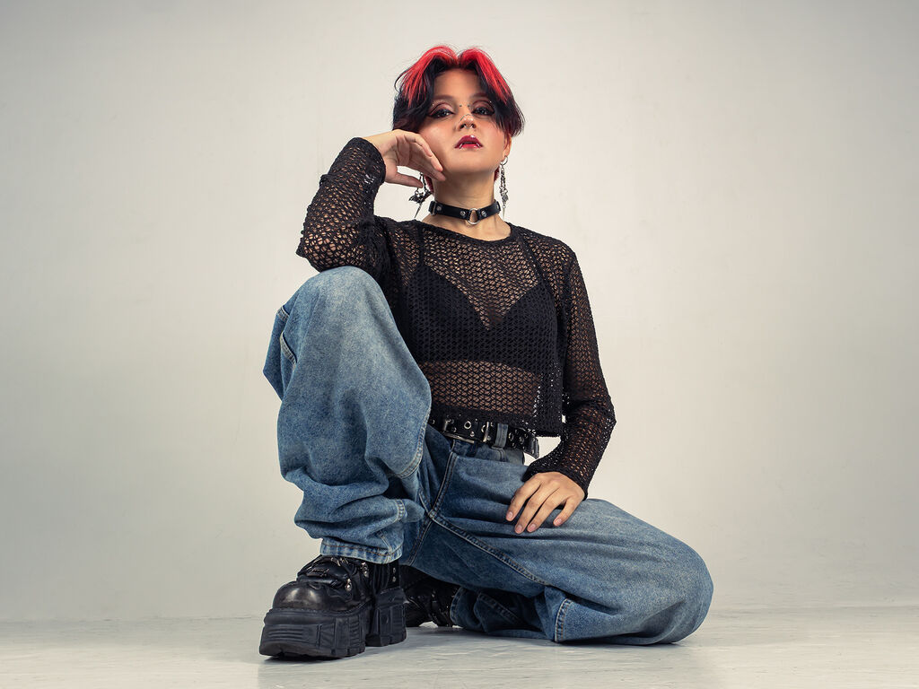 Image of cam model YuuMiko from Web Night Cam