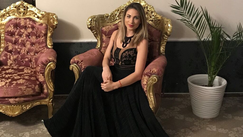 LovelyMaia