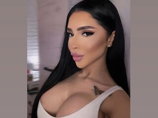 AnaisClaire nude live cam