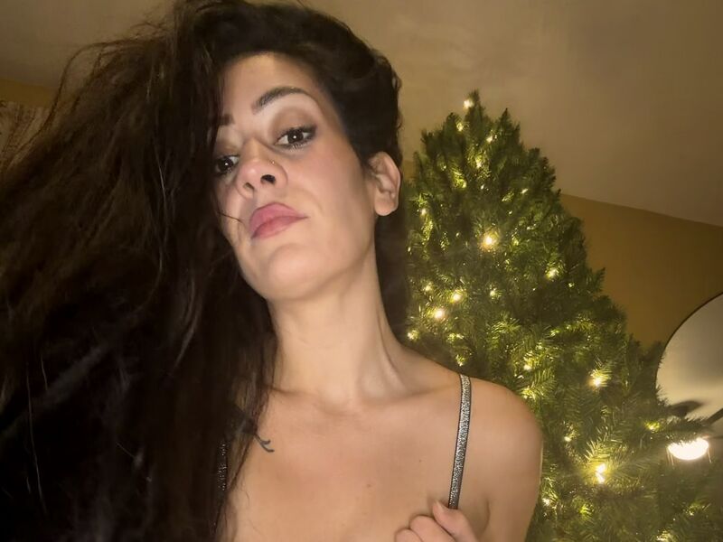 IllustriousLana Profile Photo