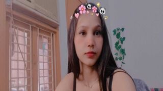 le modèle AmairaSingh est en webcam porno dans un show sur le site livejasmin, il possède les tags suivants: anal sex,close up,dancing,dildo,fingering,live orgasm,love balls,oil,roleplay,strap on,striptease,vibrator,deepthroat,footsex,snapshot,twerk