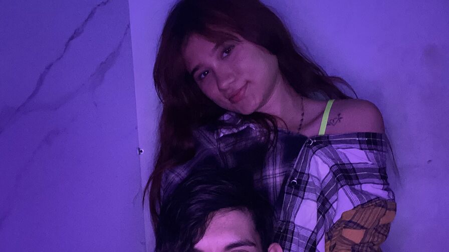 Watch AnnyaAndRick live on Live Cams