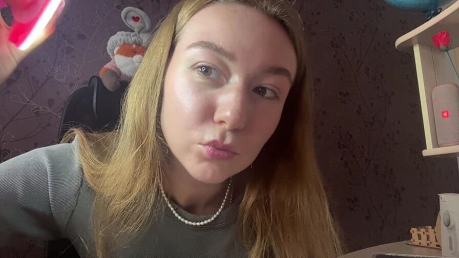 KayeEliasen's Live Nude Chat