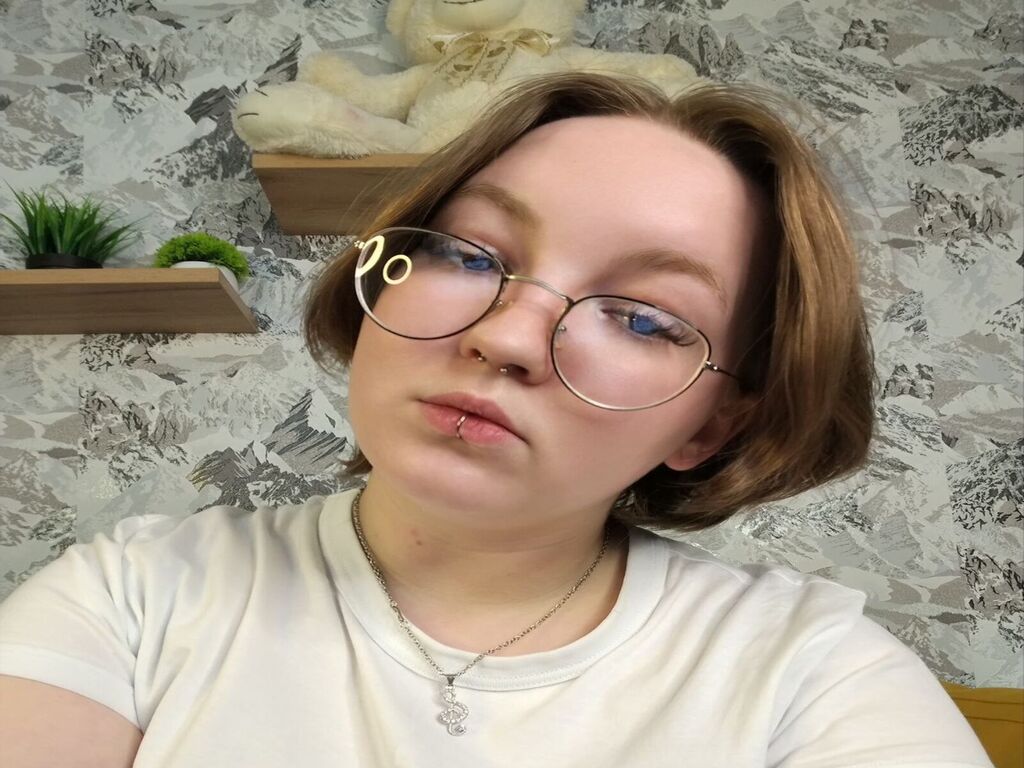 HeidiRios Camera Thumbnail
