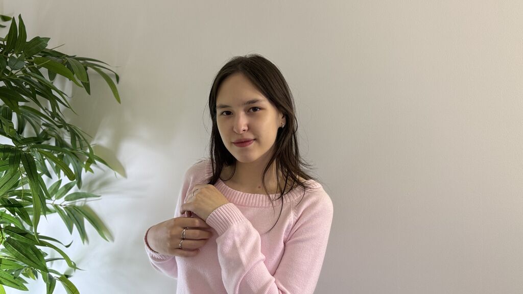 IriskaFever's profile from Jasmin at GirlsOfJasmin'