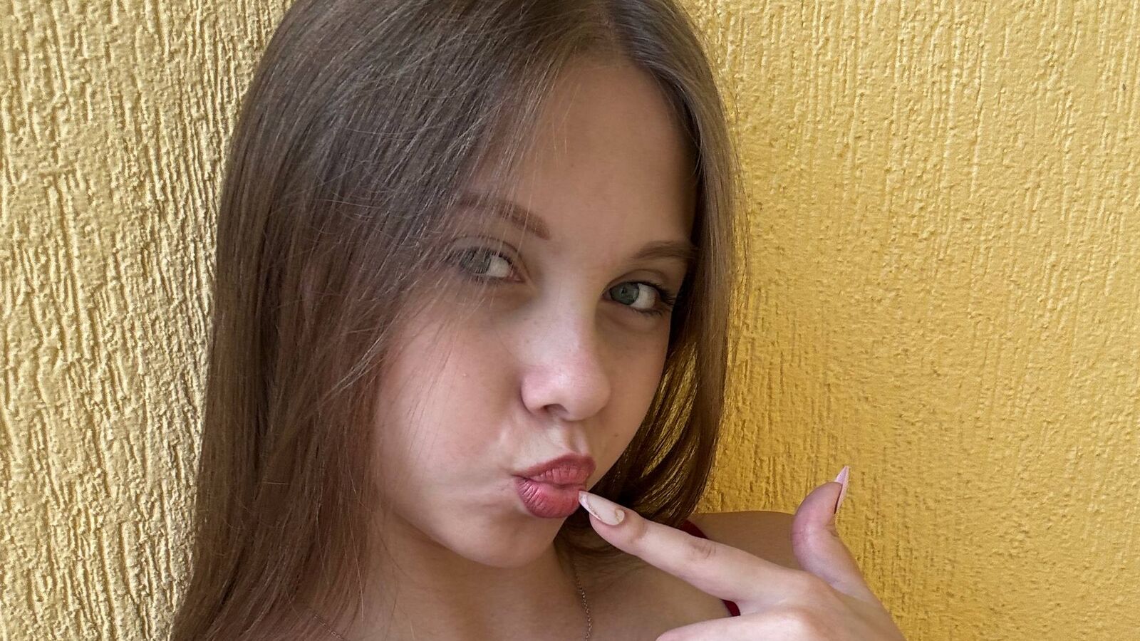 ElviaSix erotic portrait