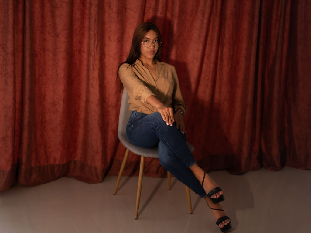 BellaRenard premium girl cam session