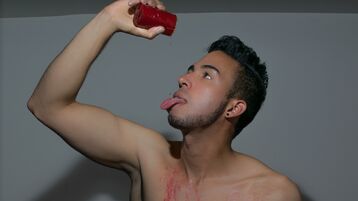 LucianoEvans webcam show