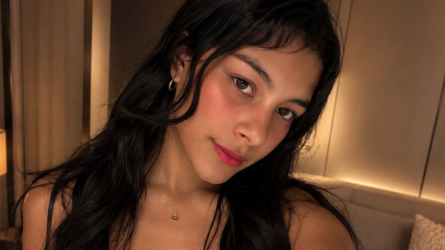 Enjoy Live Webcam with IrinaLewis
