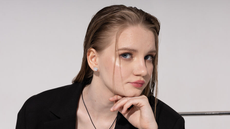 ChloeMillis's Premium Pictures and Videos