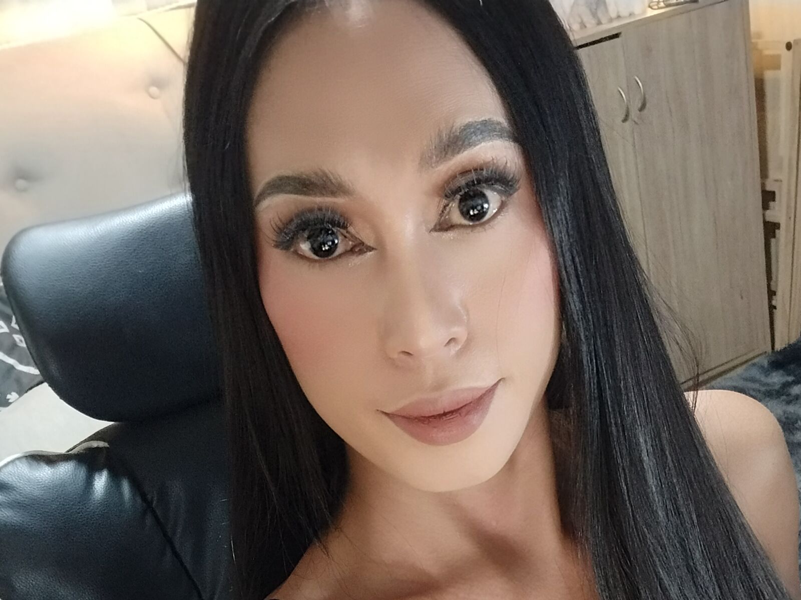 Live cam for JuliaPeler