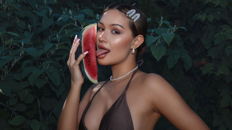 Watch ChloeCalloway live on jobsporn.net