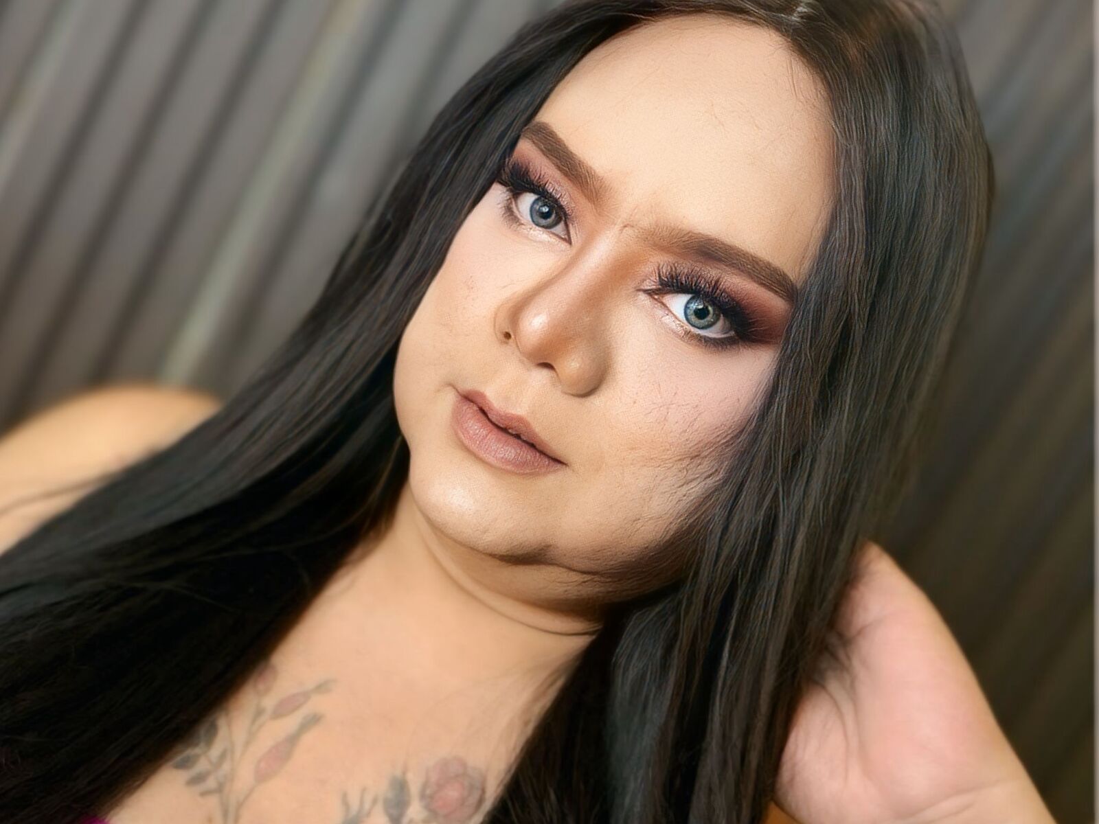 Live cam for ZandraKelly