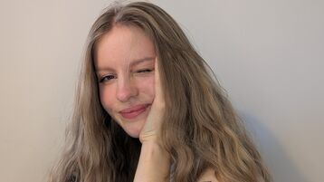 NikaCherie webcam show