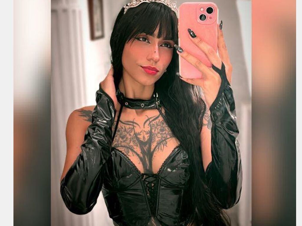 KristalEspinoza live girl webcam profile