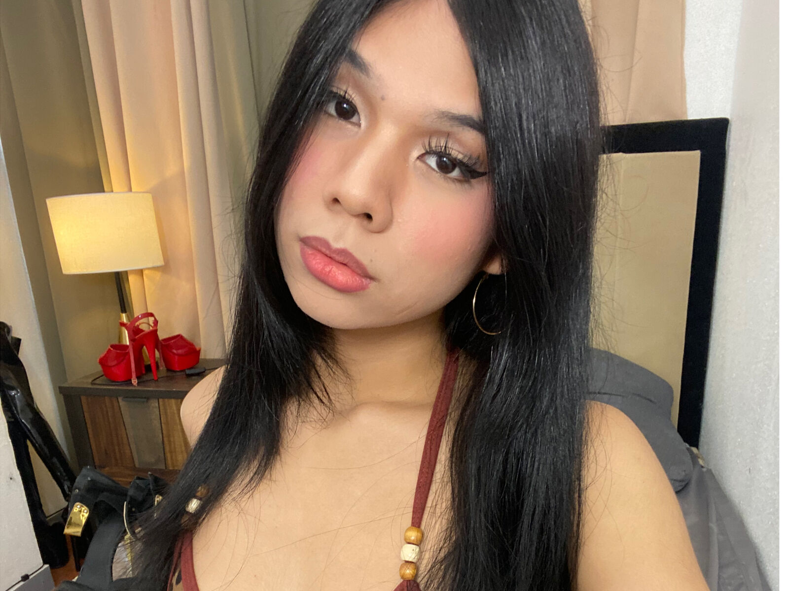 Live cam for KyliHudson