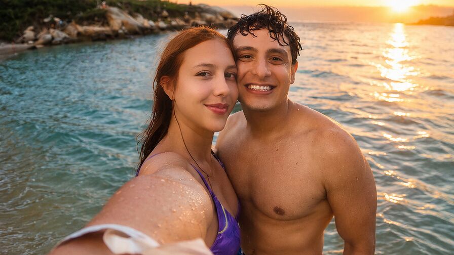 Watch PeterAndHellen live on E-Chat