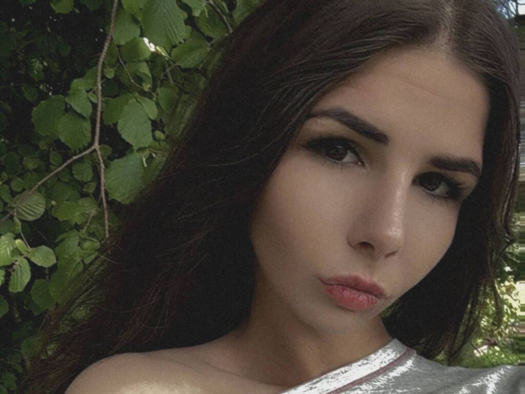 DanelleTown LiveJasmin webcam model profile photo