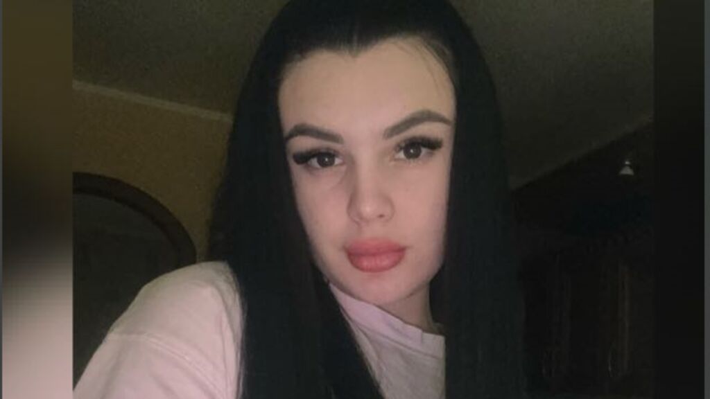 AliceLewiis's profile from Jasmin at GirlsOfJasmin'