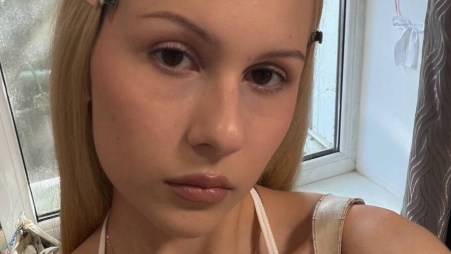 Watch CrystalSymes live on Live Cams