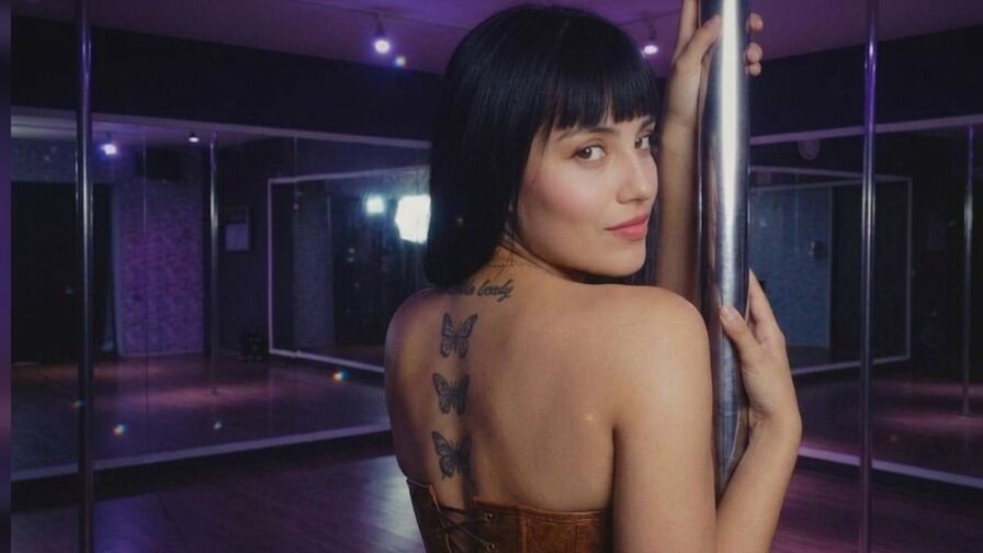 Watch KeilaRodriguez live on Live Cams
