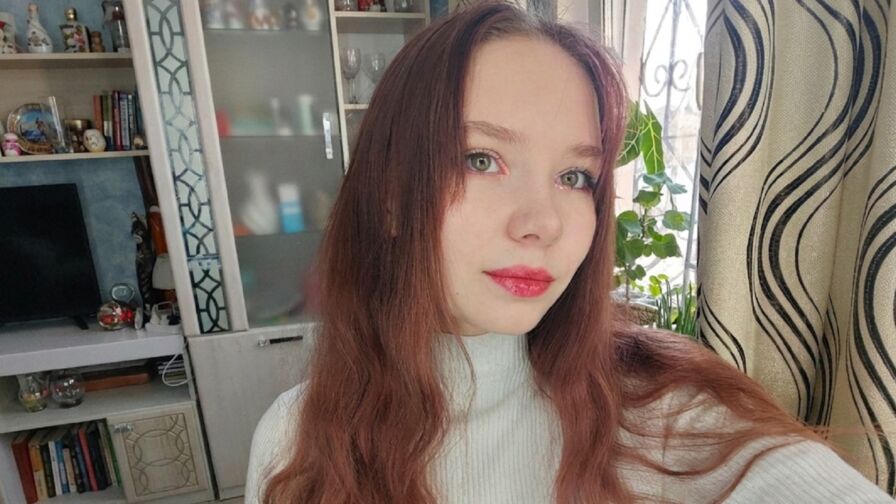 Watch MiraOdell’s Cam Show Live