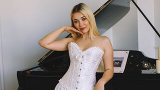 Free Nude ChristinaBays