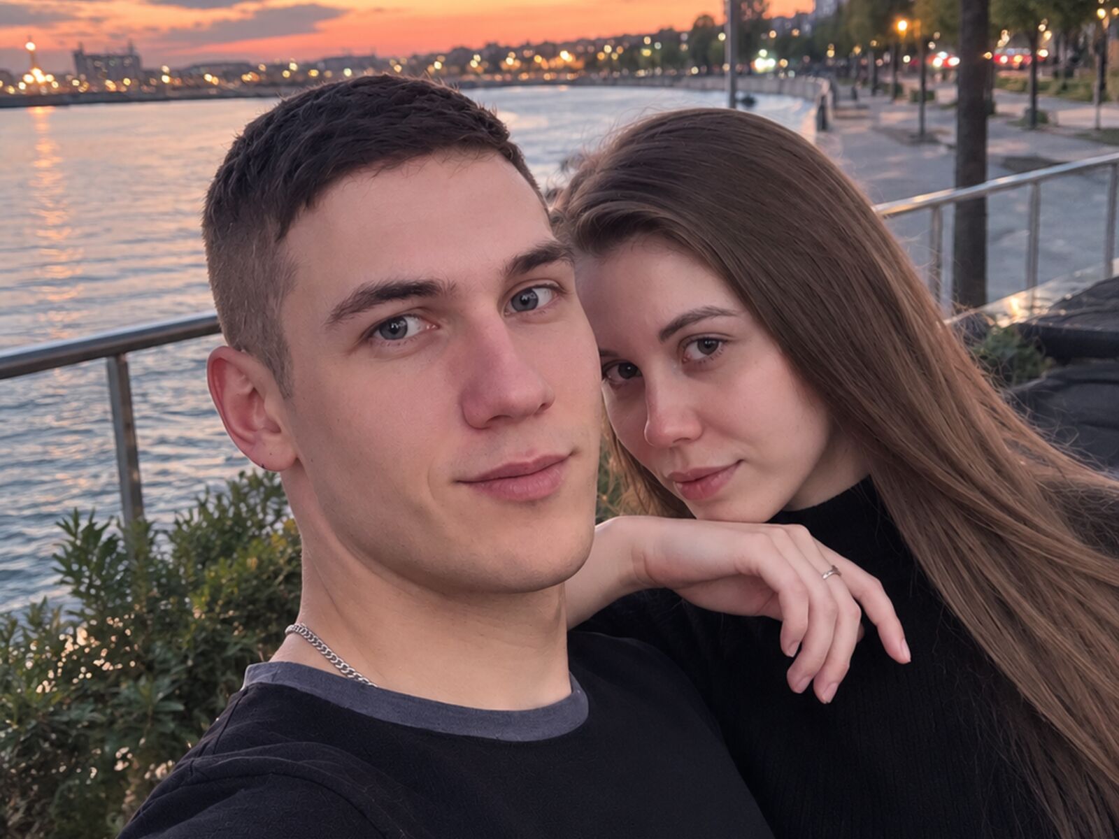 Live cam for LukasAndAnya