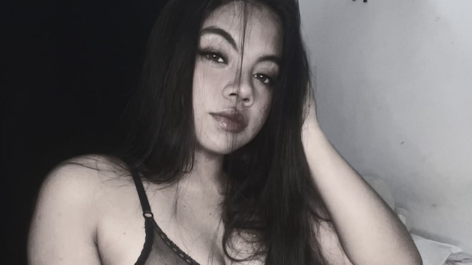 BrianaMonroes erotic portrait