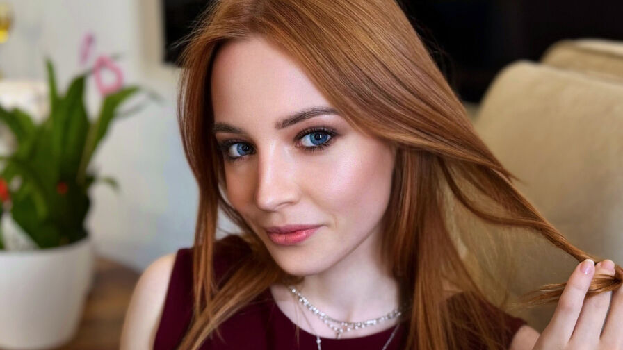Enjoy Live Webcam with GemmaGellar