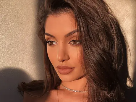 Chat with VanessaOssry