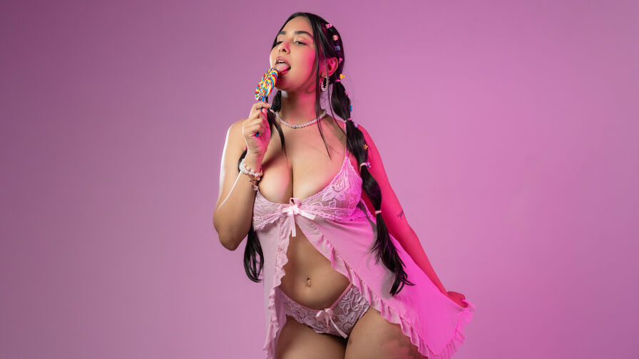 NatalyBloom webcam show