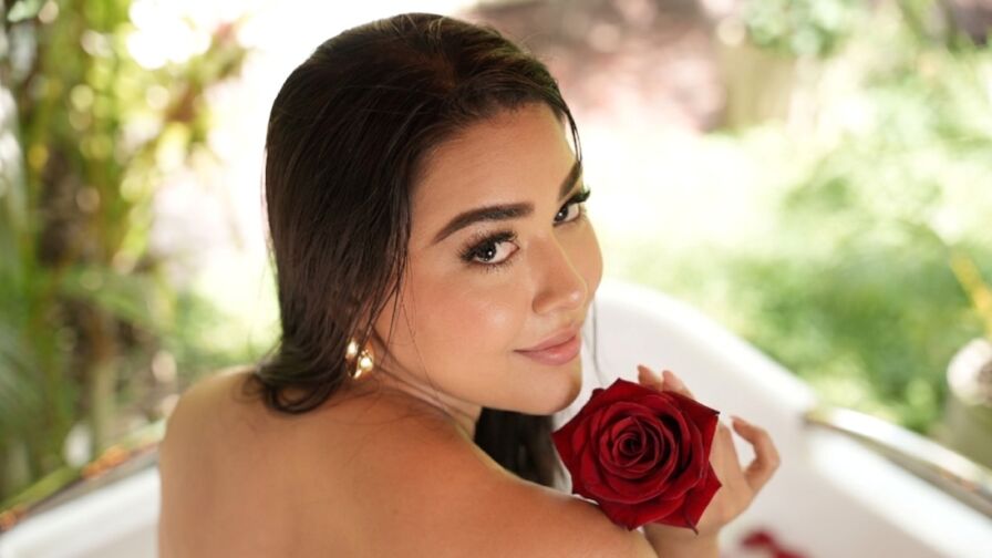 NatalyBloom's Live Nude Chat