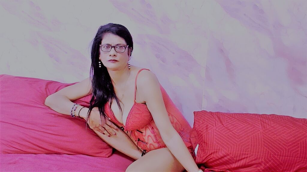 KirtiRose live cam model at LiveJasmin