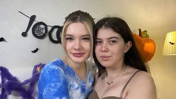 MeghanAndGwendol webcam show