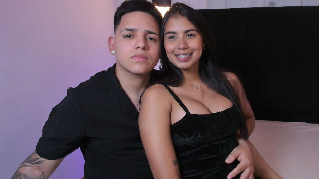 PaulaAndJosue Live Cam pe LiveJasmin
