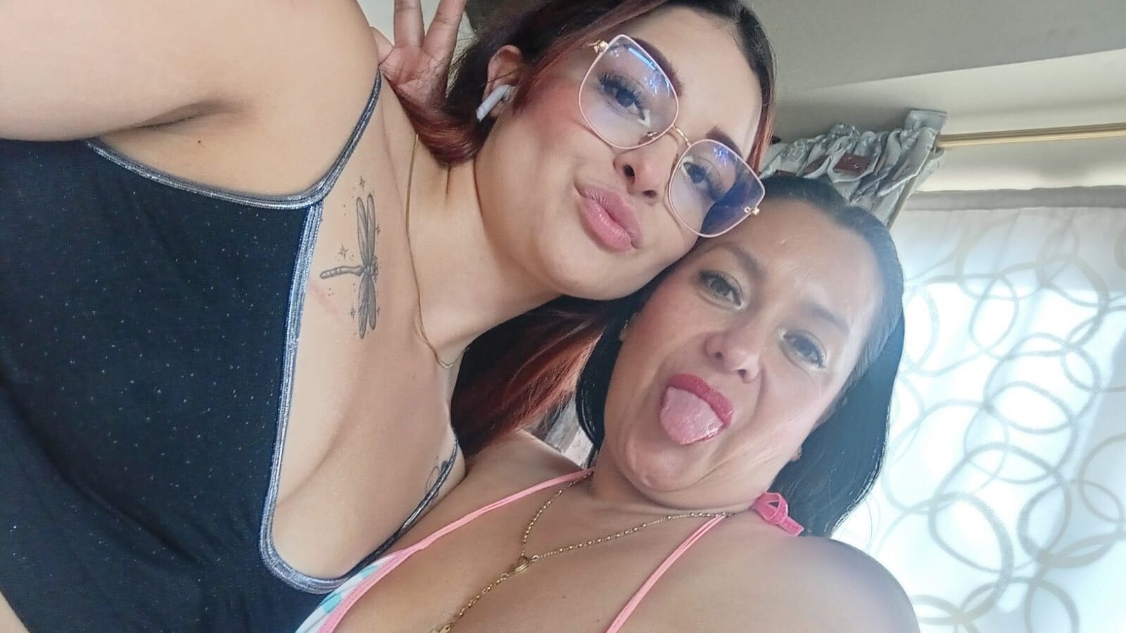 PenelopeAndMaryl erotic portrait