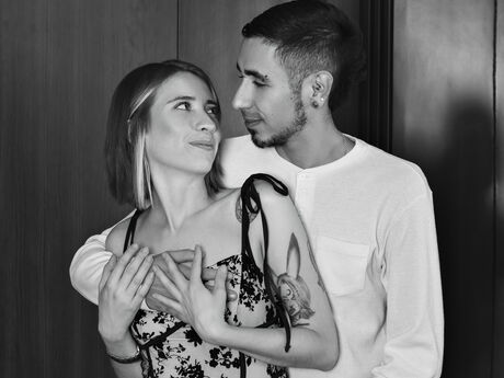 Chat with NadiaAndDimitri