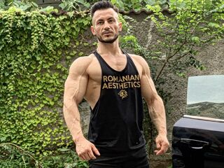 online live show PumpIron