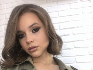 live chat online MerylColeman