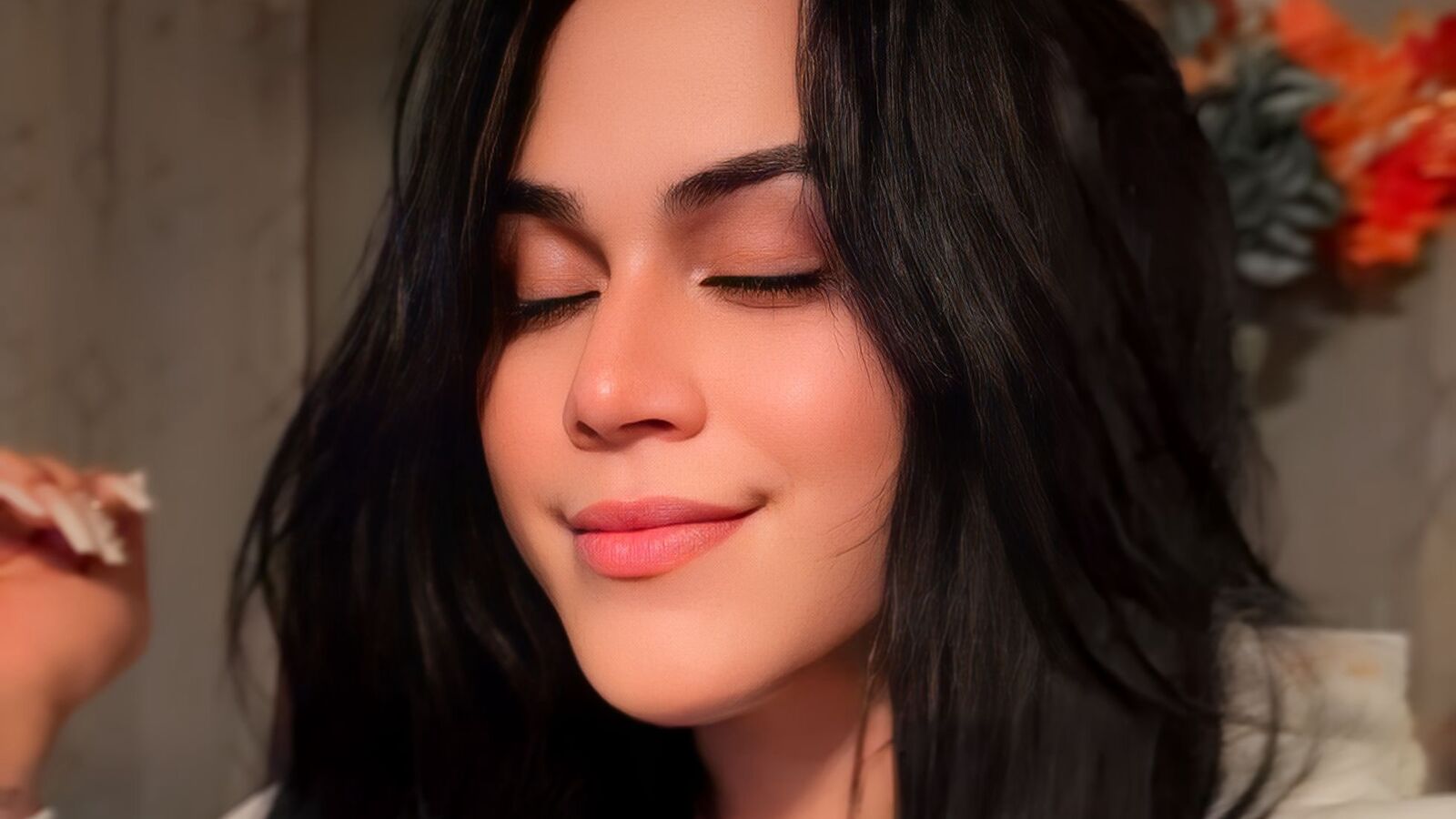 MiluWonder erotic portrait