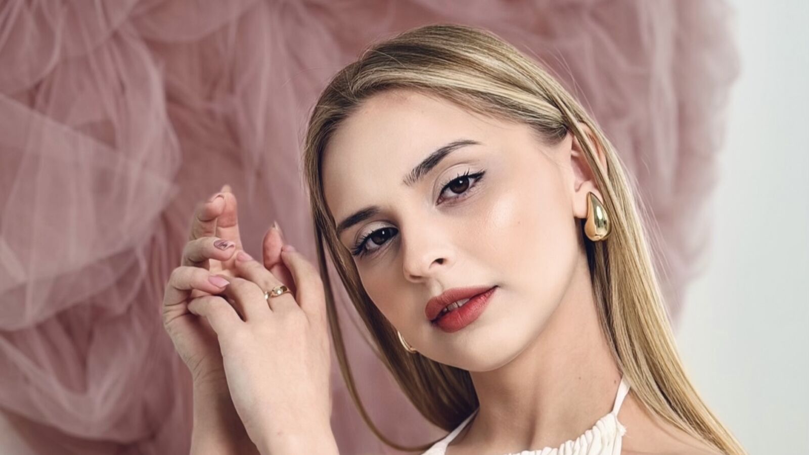 JinxTonks glamour portrait