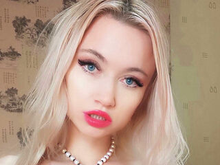 AlinaHopkins Blonde live cam girls