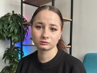 VIVO.webcam MirellaVitale (18) girl with normal breasts