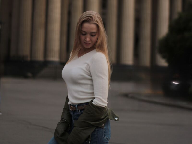 Non-Explicit Image