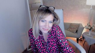 LioraValen free chat webcam girl