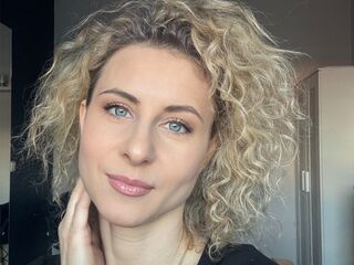 TiffaniRoze Porn Show