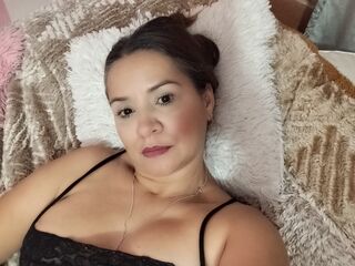 Betannia Live sex cam chat