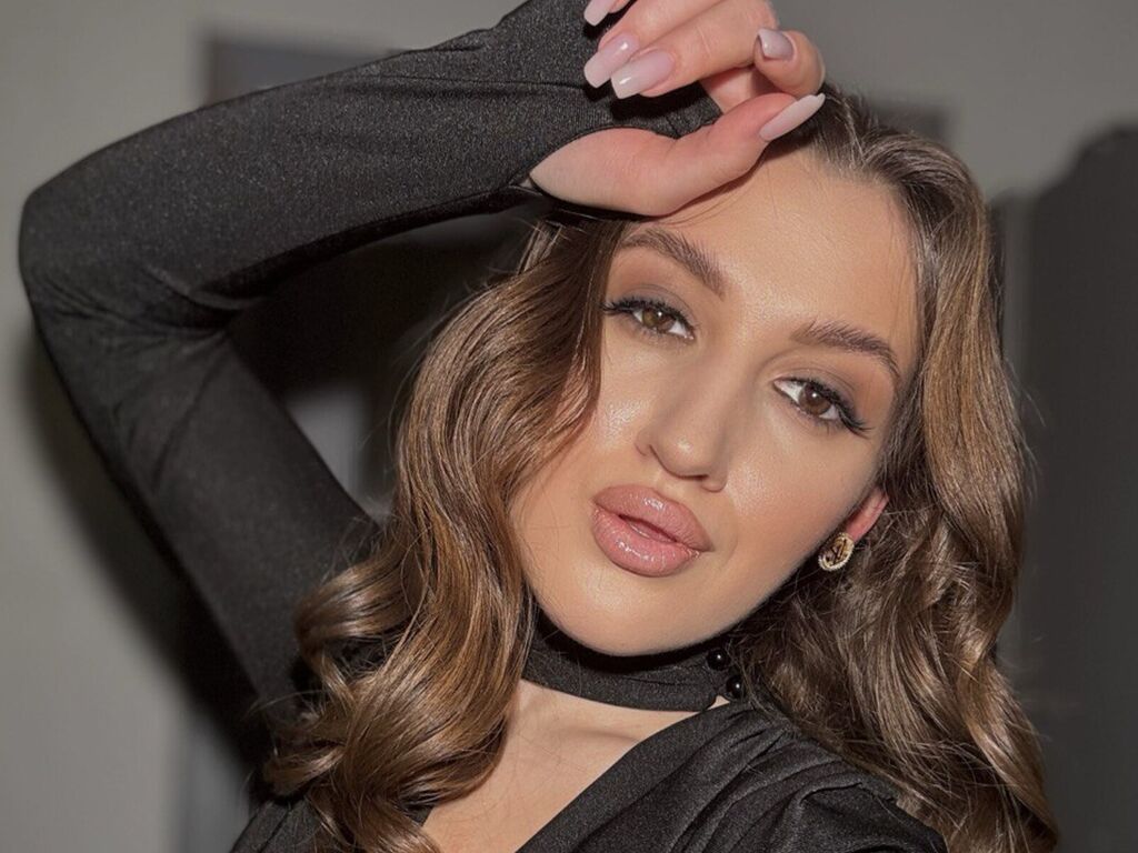 AraBeverley Nackt